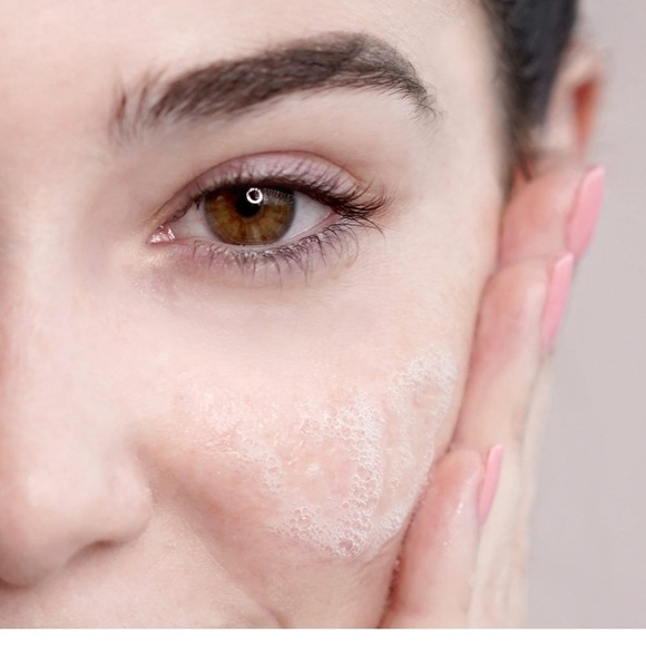 BeautyBio The Balance Gel Cleanser new - Picture 4 of 7